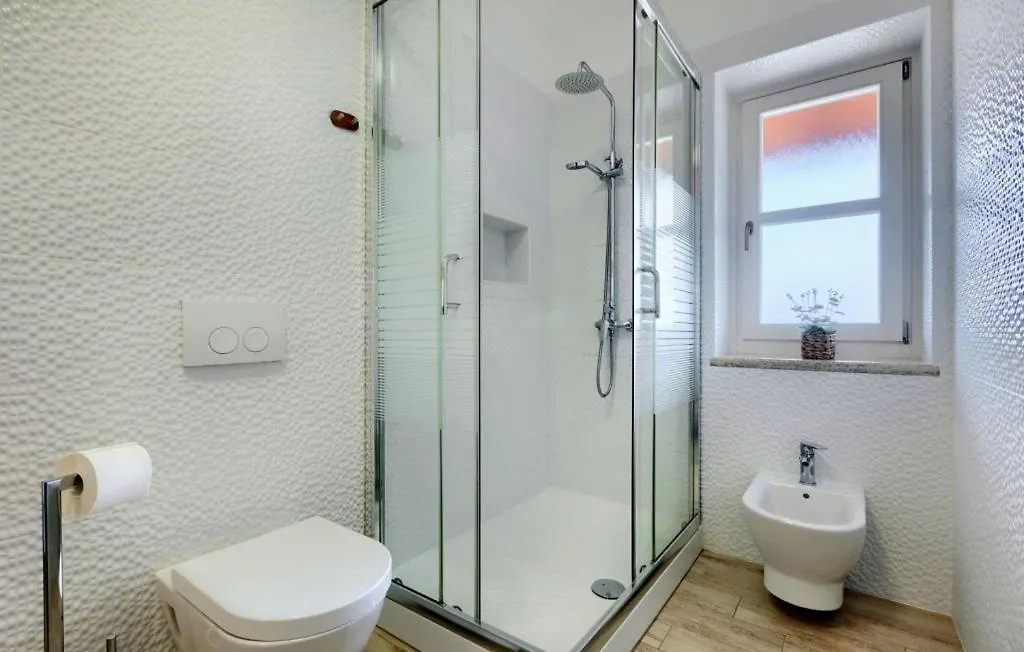 Beautiful Villa Mara With Pool In Sv Lovrec Vosteni