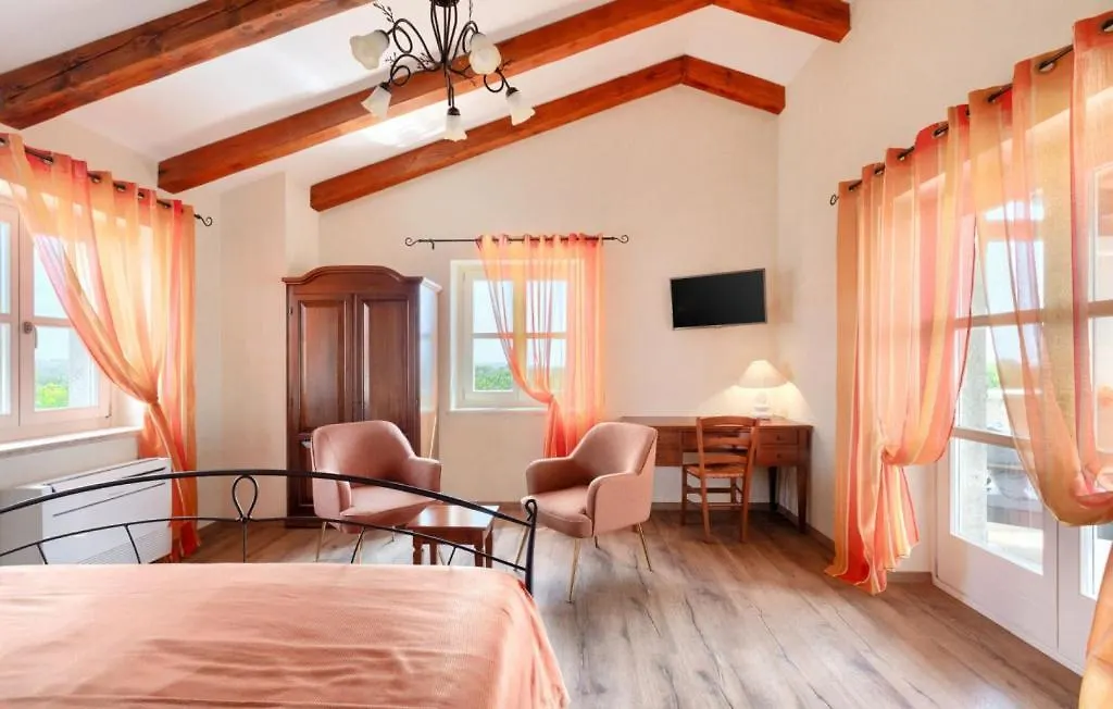 Beautiful Villa Mara With Pool In Sv Lovrec Vosteni