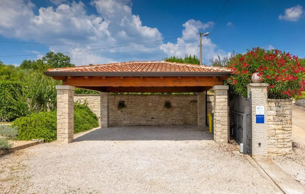 Beautiful Villa Mara With Pool In Sv Lovrec Vosteni